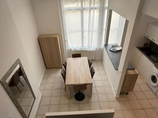 Oullins T3 Cosy 70M2 - 6 Pers 2 Chambre - 2 Mezzanines Metro & Centre A Pied Apartment