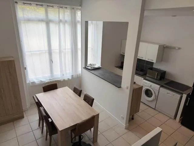 Oullins T3 Cosy 70M2 - 6 Pers 2 Chambre - 2 Mezzanines Metro & Centre A Pied 0*,