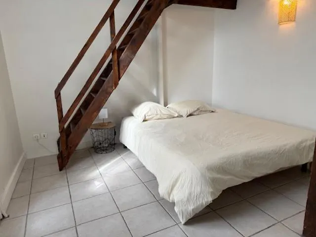 Oullins T3 Cosy 70M2 - 6 Pers 2 Chambre - 2 Mezzanines Metro & Centre A Pied Apartment