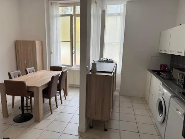 Oullins T3 Cosy 70M2 - 6 Pers 2 Chambre - 2 Mezzanines Metro & Centre A Pied