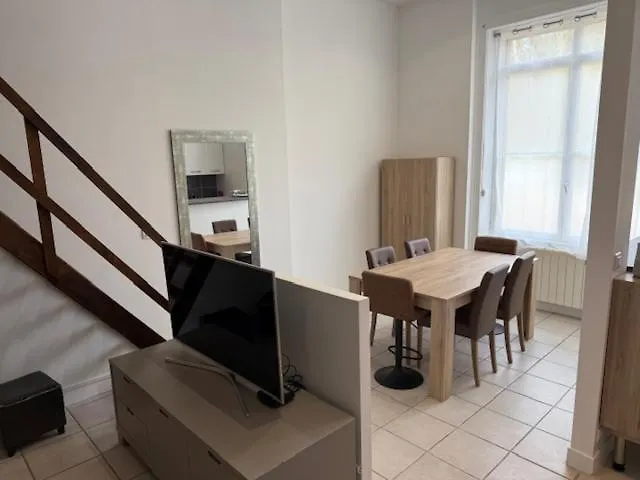 Oullins T3 Cosy 70M2 - 6 Pers 2 Chambre - 2 Mezzanines Metro & Centre A Pied