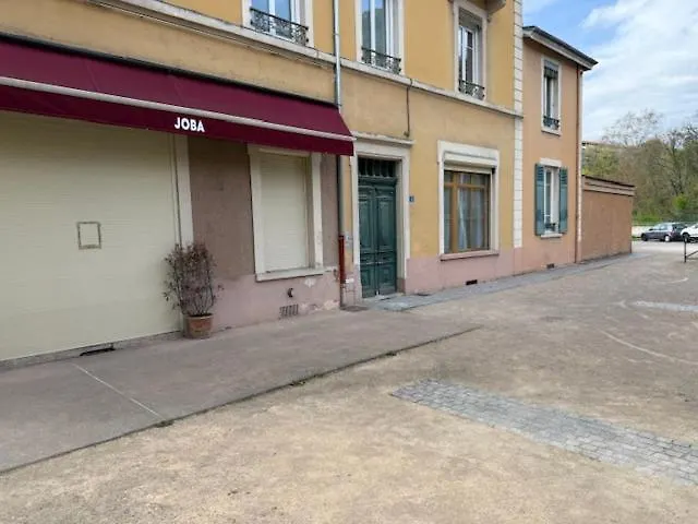 Oullins T3 Cosy 70M2 - 6 Pers 2 Chambre - 2 Mezzanines Metro & Centre A Pied France